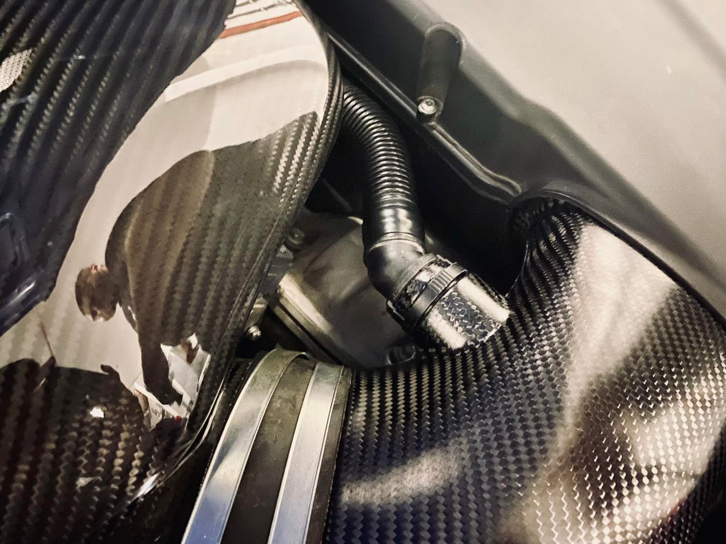 Haimus Racing E9X M3 V8 PrePreg Carbon Plenum