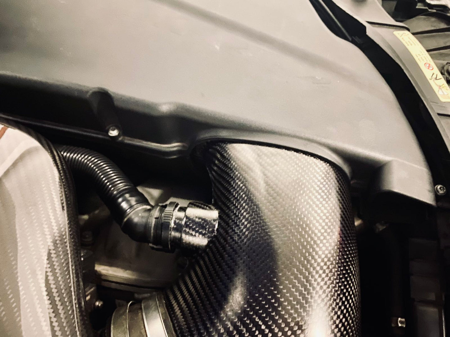 Haimus Racing E9X M3 V8 PrePreg Carbon Plenum